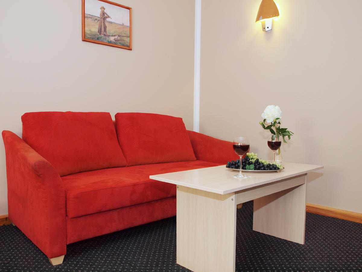 Hotel Keszyca Lesna エクステリア 写真